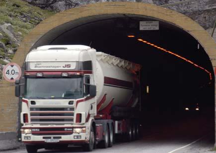 6.7 Program for tunnelsikring Innenfor post 30 er det sentralt satt av 1 700 mill kr. i tiårsperioden til utbedring av eksisterende tunneler.