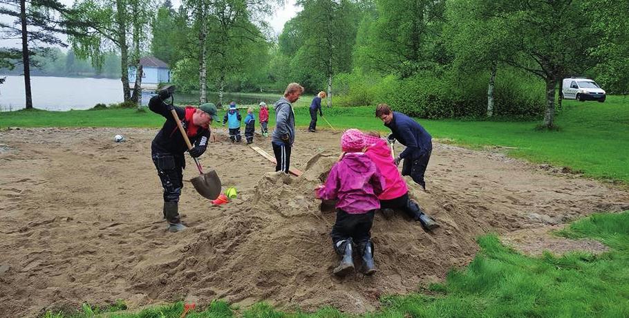 Banen fungerte fint, og utsikten over vannet ble bra etter at kratt og noen trær ble fjernet. - Plantebyttedag ble avholdt 21.