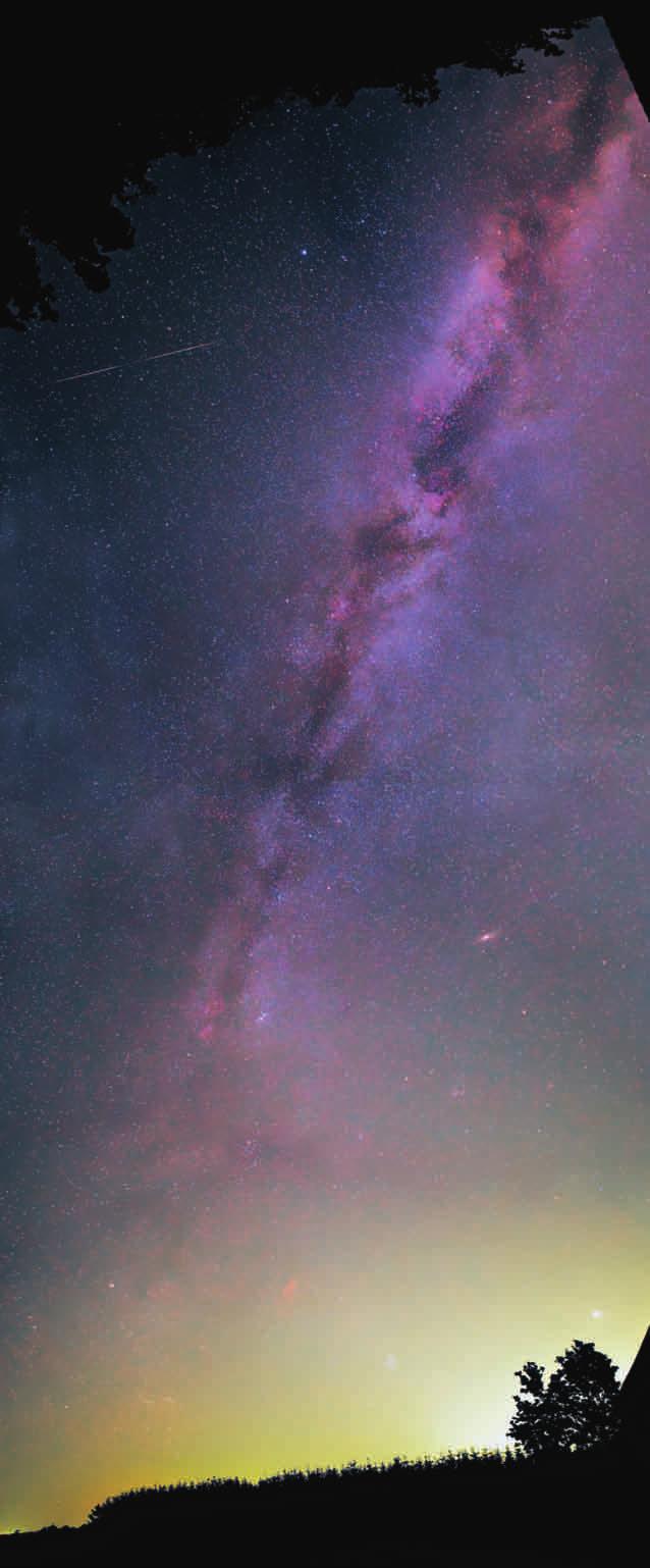 BARE FOR ABONNENTER Lær alt om å bruke live view til bildene dine på digital-foto.no/122 EXIF: 30 sekunder / F3.5 / ISO 2500 / 24 mm Melkeveien Melkeveien er vår egen galakse sett innenfra.