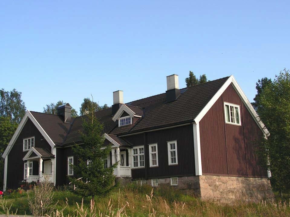 Foto: Inger Steinsgård skole Skolen ble innviet i 1925, og var i bruk som skole til kretsen i 1964 ble slått sammen med Maura.