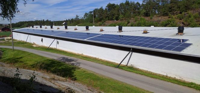 Solenergi for landbruk Hver time mottar jorda nok energi fra solen til å dekke vårt totale årlige energiforbruk!