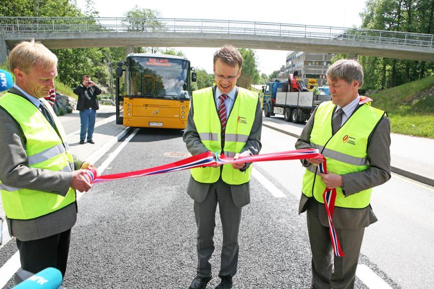 Belønningsavtalen virkemidler og tiltak Doble bompengetakstene Prioritere buss foran bil Hinderfri framføring buss Forbedre busstilbudet Endret parkeringspolitikk Hinderfri