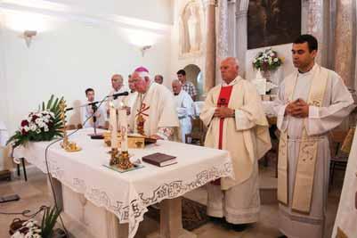 O slavlju potvrde Posvećenje svete krizme važan je čin koji prethodi slavlju potvrde, a u stanovitom smislu i dio je sâmoga slavlja.