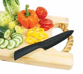 Kniven egner seg best til kutting av grønnsaker og frukt. Lengde: 32 cm.