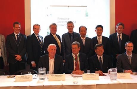SHHP 2012: Toyota, Nissan, Honda & Hyundai sign MoU on market introduction of fuel cell vehicles in Nordic Countries Alene er vi