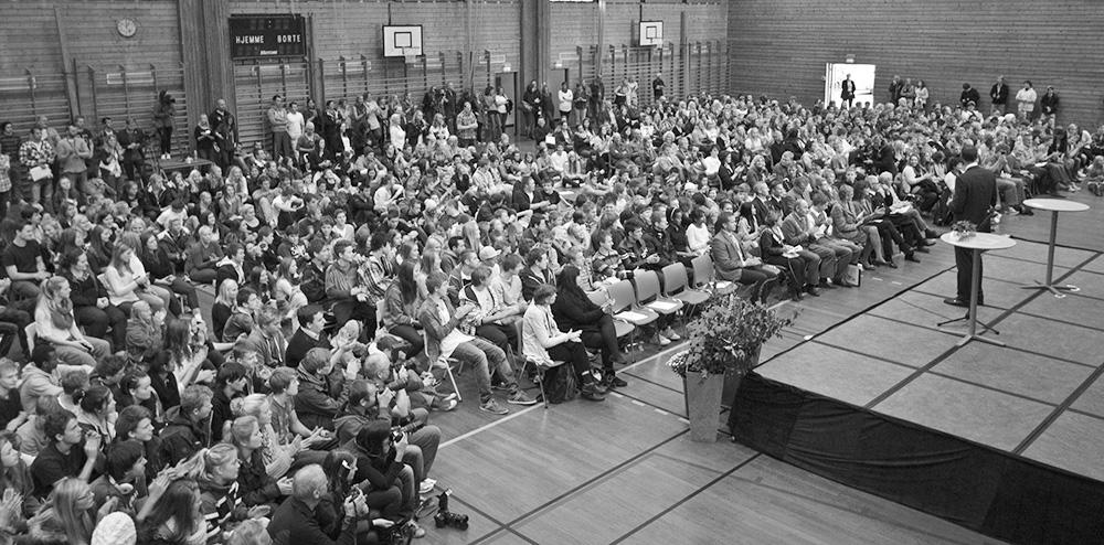 som oppgir at de i stor og svært stor grad og 50 prosent som i noen grad, vil bygge videre på Global Dignity Day i skolens holdningsarbeid.