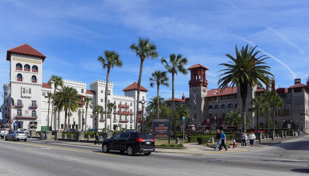 Etter lunsj legger vi i vei tilbake til Florida og USAs eldste by, St. Augustine.