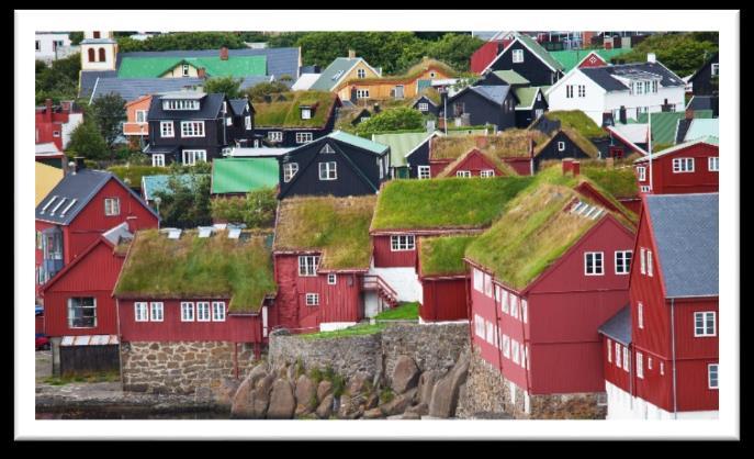 Guiden forteller spennende historier om denne bydelen som kjennetegnes av gamle svarte trehus med torvtak, og røde offentlige bygninger. Etter byvandringen kan du utforske Tórshavn på egenhånd.