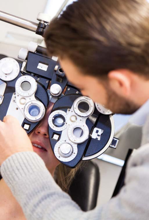Optometri Synet er vår viktigste sans og påvirker hvordan vi lærer og mestrer hverdagen. Synes du øyne og syn er interessant? Vil du jobbe med mennesker og teknologi? Da skal du bli optiker!