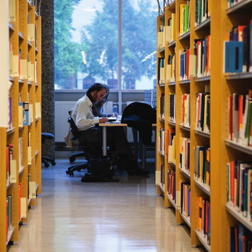 7. UnIVERSITETSBIBlIOTEKET Universitetsbiblioteket (UB) er eit moderne læringssenter, og er ein del av det faglege og pedagogiske tilbodet ved UiB. UB har bibliotekavdelingar ved alle fakulteta.