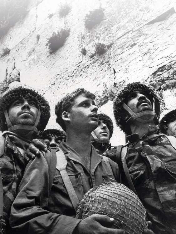 Berømte slag Dag 3 7. juni Jordanerne mister En landsetting sikrer kontroll med Tiransundet. Samtidig inntar IDF den gamle bydelen i, der jødenes helligste sted, Tempelhøyden, ligger.