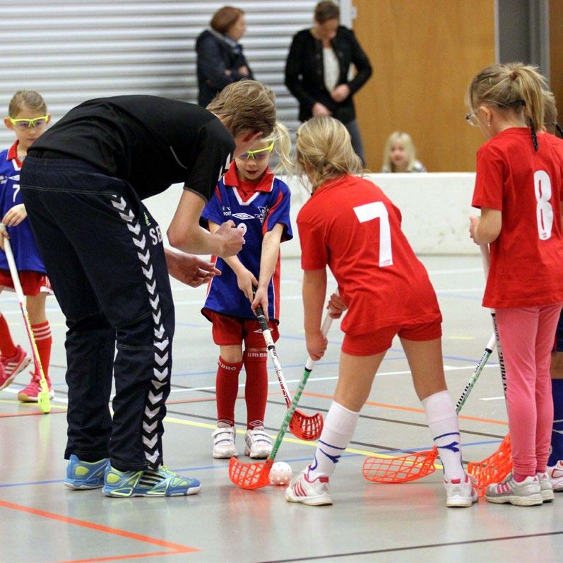 TRENERE TRENERUTVIKLING Norsk idrett har som mål å skape verdens beste trenere og vedtok 2011 rammeverket for trenerutdanningen "Trenerløypa".