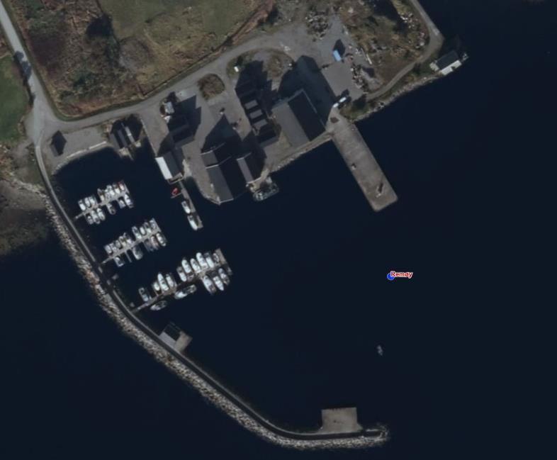 Remøy fiskerihavn Denne havna ble etablert rundt 1980 og staten har bygget molo med almenningskai og
