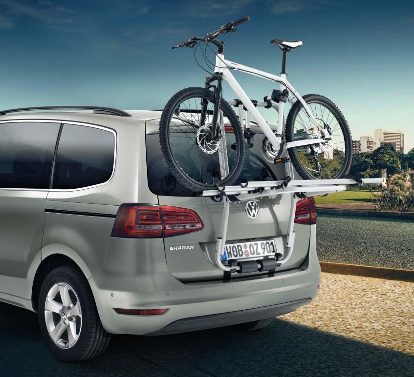 O 10 Det fleksible og utvidbare sykkelstativet for tilhengerfestet kan brukes til transport av to sykler.