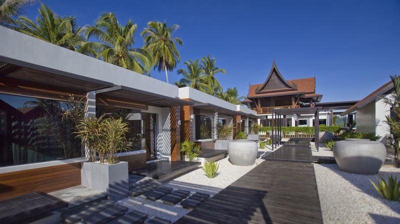 de/en/ Aava Resort er et paradis omgitt av svaiende kokospalmer, frodig grønt landskap, kalkklipper og urørte strender.
