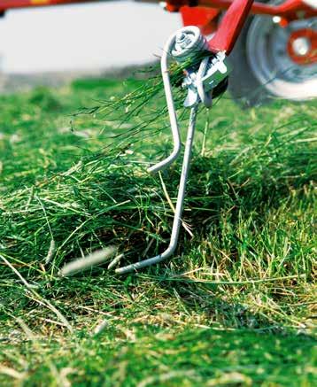 Ved å arbeide for lavt eller at rotorrammen har begrenset følging av terrenget, er ofte årsaker til jord, tørr gjødsel eller gressklumper i siloen.