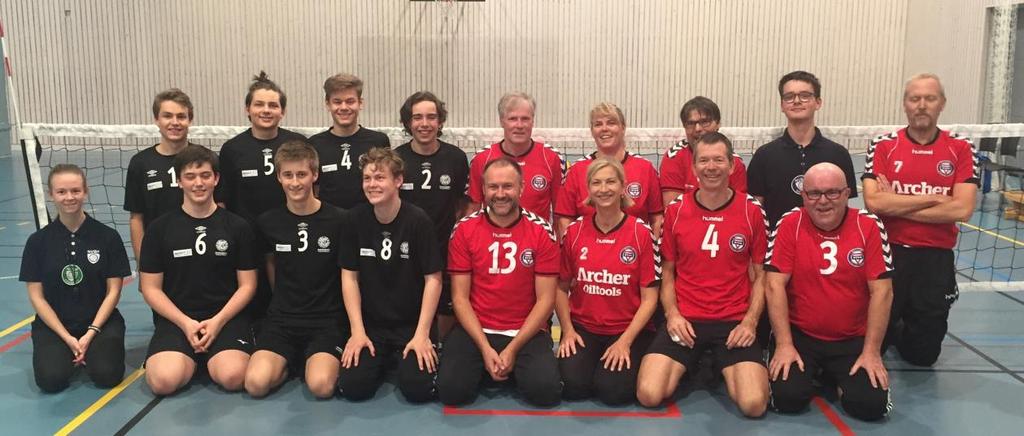 Bilde fra første seriekamp i 3. divisjon menn mot Randaberg 4. Foto: Eva Øfstaas Volleyball senior: Seniorseriene i volleyball er kommet godt i gang.