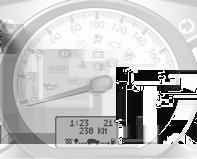 Instrumenter og betjeningselementer 99 Informasjonsdisplayer Førerinformasjon Førerinformasjonen er plassert under speedometeret i instrumentgruppen.