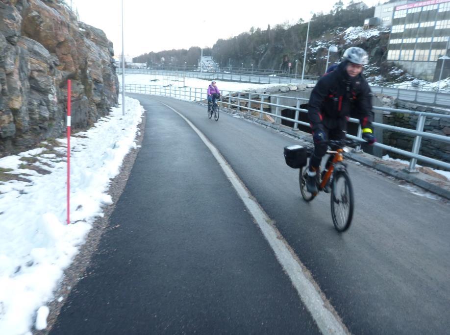 Dette er av de mest trafikkerte gang- og sykkelveiene i Kristiansand, både når det gjelder syklister og fotgjengere.