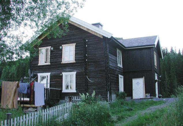 (0542-001-037) Våningshuset på Nordre Ødegården i Bjørgo sto uendret etter