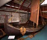 Sesong: juni-august Unik samling av gamle båtar og maritime gjenstandar ved Sognefjorden. Båtbyggjarverkstad og film om båtbygging. Skjenkestove frå tidlieg på 1800-talet.