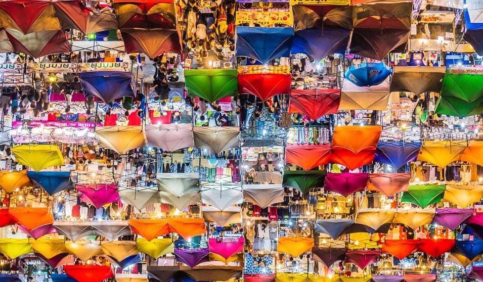 Chiang Mai I tillegg har Chiang Mai et kjempedigert nattmarked hvor stort sett alt kan kjøpes og prutes på.