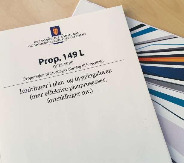 Forenklinger og forbedringer i plandelen Fire faser i forenklingsarbeidet 1. Lovproposisjon 2014 Prop 121 L (2013-2014) 2.