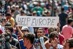Hvordan løser vi dette? 60000 Antall asylsøkere 50000 40000 30000 20000 30000 25000 20000 Antall bosatte (Photo: FERENC ISZA/AFP/Getty Images)?