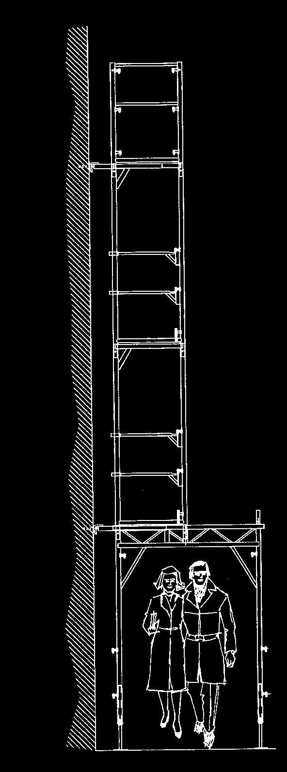 Alle vertikalrammene skal forankres i høyde med gjennomgangsrammene