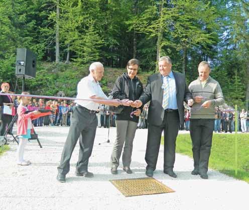 Nova pridobitev v Rovtah PRAKTIKUM Včasih je valjalo, da je življenje v vaškem okolju preprostejše, saj je odmaknjeno od velikih mest in vsega, kar temu daje poseben pečat.