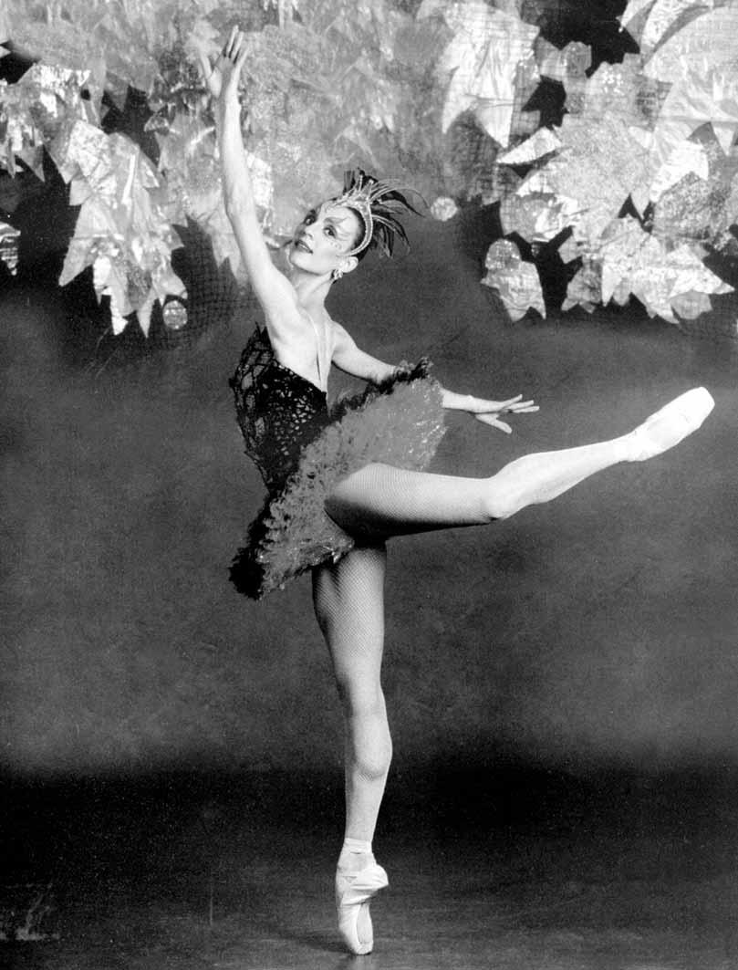 John Lauener Greta Hodgkinson @ar ptica Jesenju baletsku sezonu u Torontu obele`ila je svetska premijera Kudelkinog baleta @ar ptica.