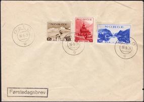 Rødt stempel på brev med NK 333-38. Britisk sensurstempel fra P. 161 og med innhold, hvilket er uvanlig. 6687 Br Samling 60 feltpostkonvolutter 1941/1944.