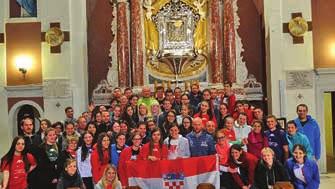 posvetnu molitvu Gospi Sinjskoj. Pjevalo je 40 članova Župnoga zbora iz Korčule. Sve je s poviješću Svetišta upoznao o. Gvardijan. 14. Europske žene poduzetnice Studeni 8.