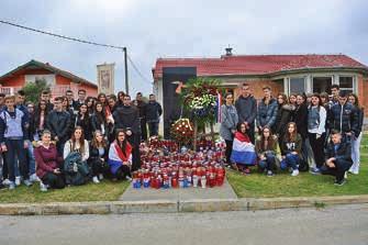 na studij u Zagrebu. Zahvalio je fratrima u Zagrebu i u Sinju, koji nesebično podupiru Udrugu od osnutka. 18. FRAMA u Škabrnji 17.