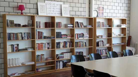 У циљу очуванај књиге као ризнице правих вредности Српски културни центар је од самог почетка имао у својој концепцији библиотеку а реализацију