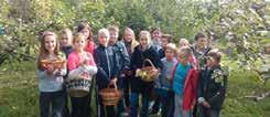 Terenska nastava i Dani kruha Učenici razredne nastave terenskom su nastavom obilježili Dane kruha i zahvalnosti za plodove zemlje.
