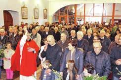 kako bi procesija Velikog petka bila dostojanstvenija. Uoči Velikog petka postavili su i ukrasili cvijećem postaje Križnog puta od župne kuće Podgredom do crkve sv. Ilije.