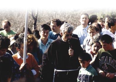 Uzori FRA SLAVKO - MOLITELJ fra Jozo Zovko Današnje moderno doba za čovjeka je, bez sumnje, vrlo krizno razdoblje.