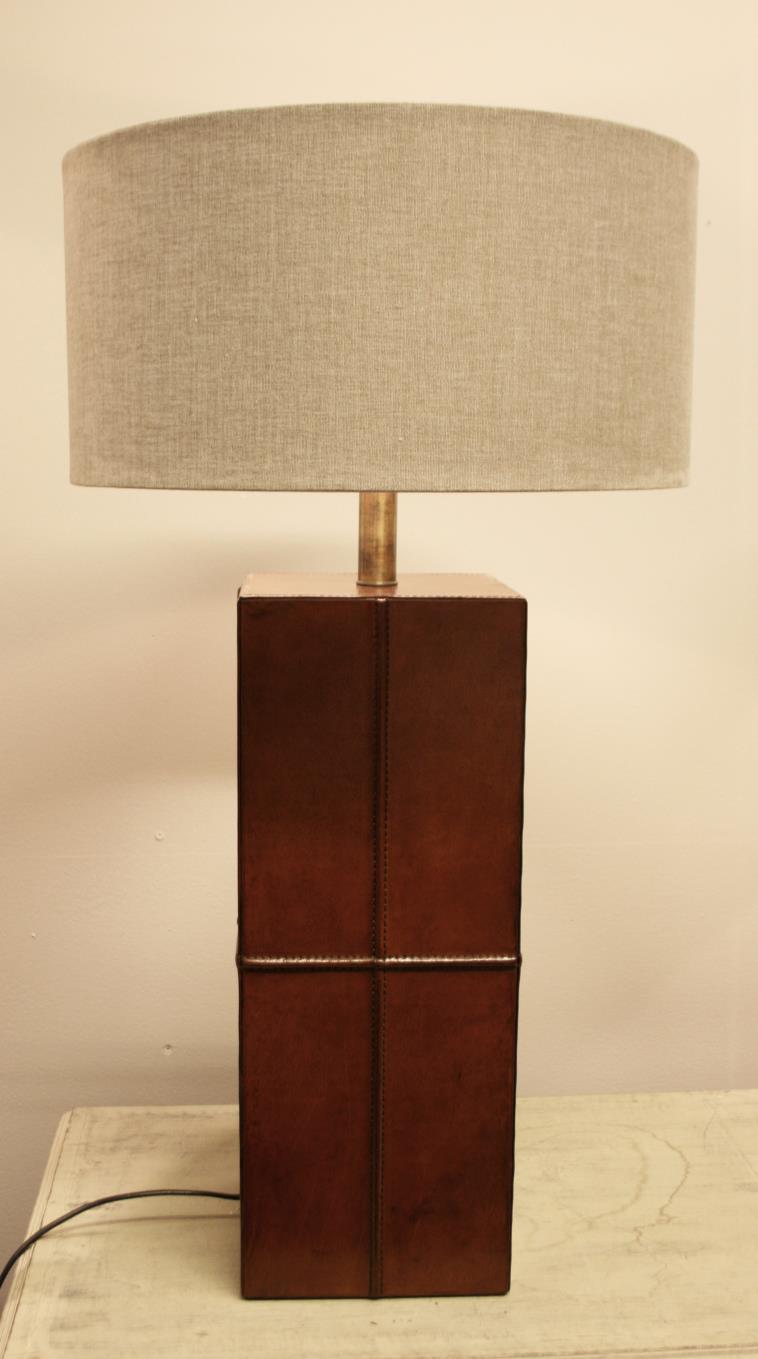 Lampe firkant brun skinn 58cm Skjerm