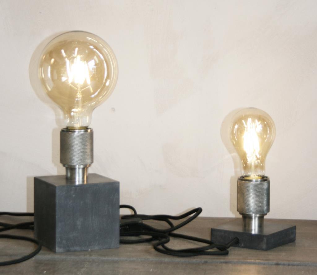Edison bordlamper i antic grey tre med