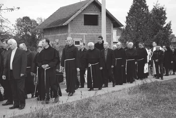 Svojoj je djeci bila sve u životu i majka, i prijateljica, i učiteljica. Njezina je uloga u kući bila nezamjenjiva. Sve je činila kako bi se djeca osjećala sigurno, zaštićeno i voljeno.