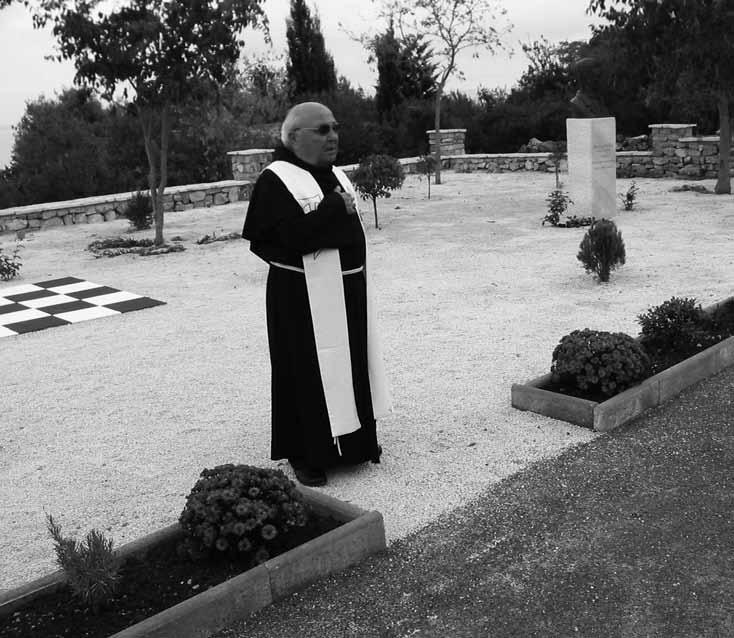 Vidikovac zaslužnih u Zaglavu Braća Javljaju o. Stjepan Sorić U Zaglavu na Dugom otoku uz naš samostan s pogledom na otoke prema Zadru, otvoren je 10.