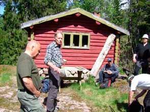 Andre turer i 2011 med historisk tilsnitt er byvandringen på Hen i mai og turene på Krokskogen, èn på ski og èn til fots.