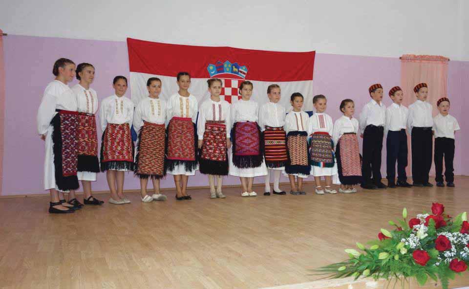 IZ ŽIVOTA ŽUPE Mladi članovi KUU Promina uzveličali su proslavu 130 godina Općine Promina S obzirom na broj stanovnika i broj stradalih u Domovinskom ratu mislim da je Promina jedna od najvećih