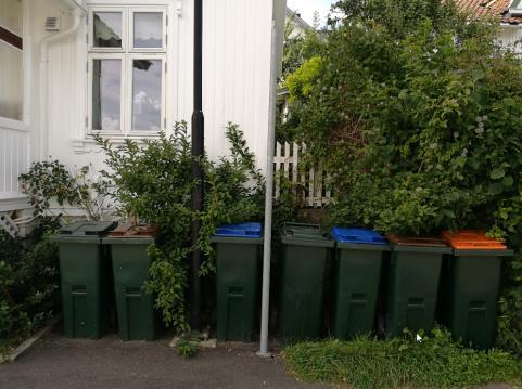 Person: Uavklart Verdi: Middels BBS: Fasadesprinkling på alle motstående fasader med tilkobling for brannvesenet må vurderes.