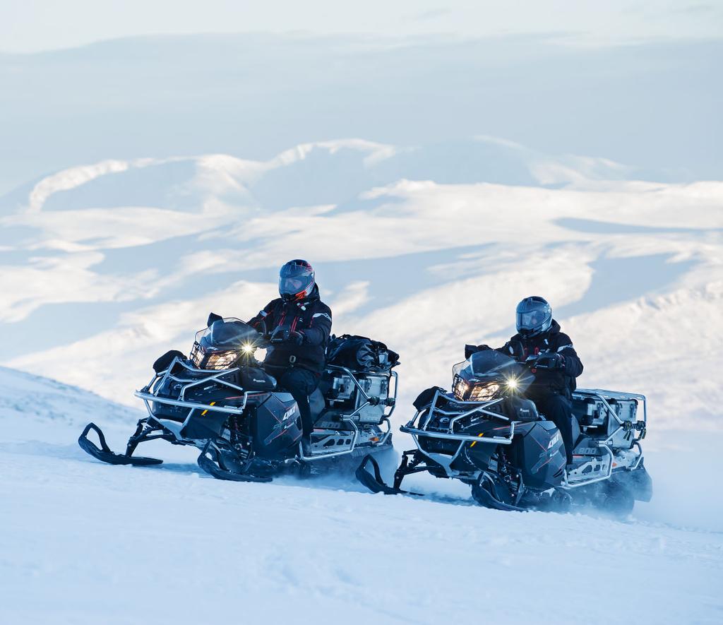 Commander Touratech er skapt for opplevelser både i og utenfor løypa. Det er en perfekt snøscooter for kjørere som ønsker opplevelser og utfordringer.