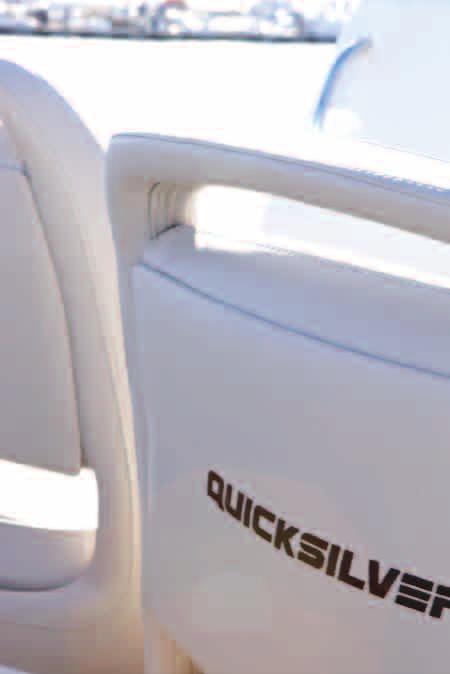 Quicksilver Activ serien har alltid, på en god måte mikset stil og moro med funksjonalitet og sikkerhet.