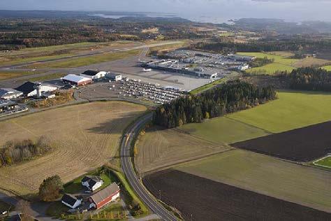 Trafikkutvikling på Torp har stor betydning Med samlokalisert jernbanestasjon og flyterminal er det beregnet: Ca.