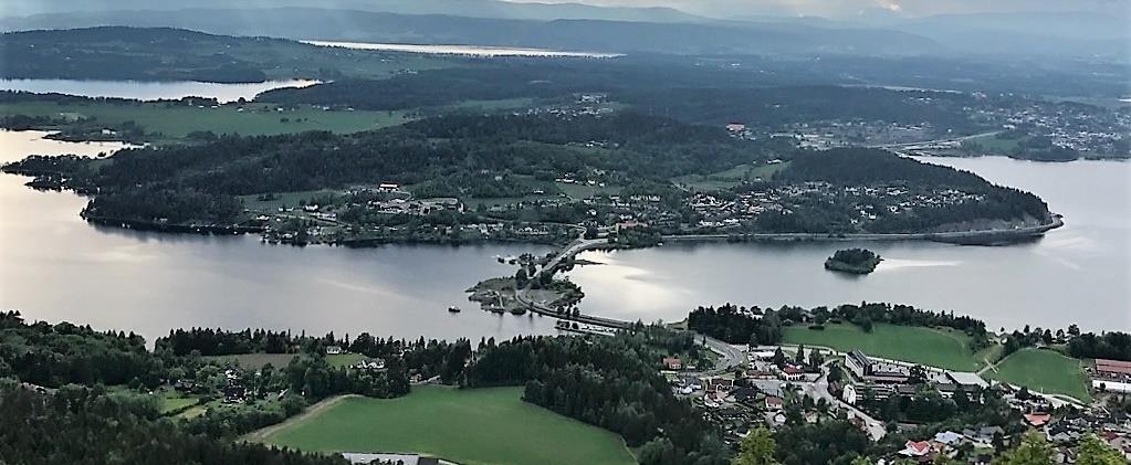 11 av 131 Figur 1-2 Utsikt over Kroksund fra Kongens utsikt ved Sundvollen. Kroksund-Kjellerberget Fra Kroksund til Bymoen er det vekselvis lave skogkledte åser mellom oppdyrkede og bebygde arealer.