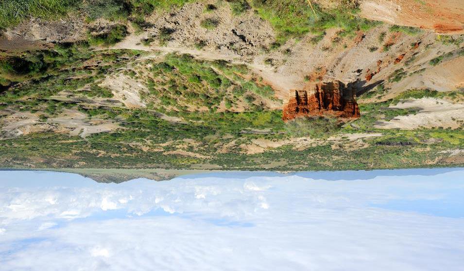 Olduvai Gorge - Safari i Tanzania og badeferie på Zanzibar Dette er et fantastisk syn som tiltrekker turister, men også TV-stasjoner som lager mange dyrefilmer om denne fascinerende hendelsen som